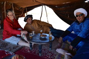 Liz, Abdou and Rachid visit nomads in the Sahara